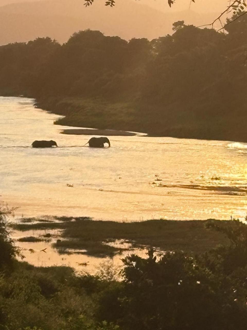 Rio Vista Lodge มาเลเลน ภายนอก รูปภาพ