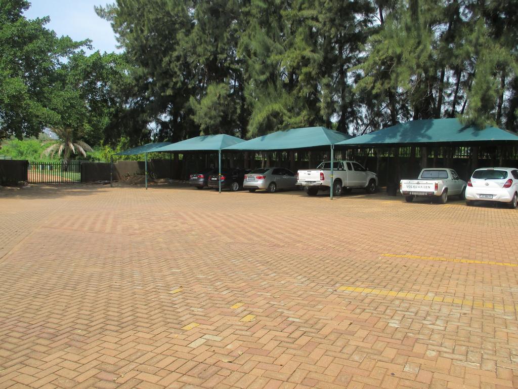 Rio Vista Lodge มาเลเลน ภายนอก รูปภาพ